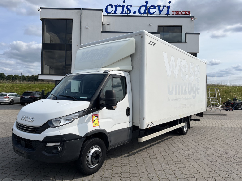 Iveco 70C18 Daily Koffer mit Ladebordwand - Carrinha de contentor: foto 1 Iveco 70C18 Daily Koffer mit Ladebordwand - Carrinha de contentor: foto 1