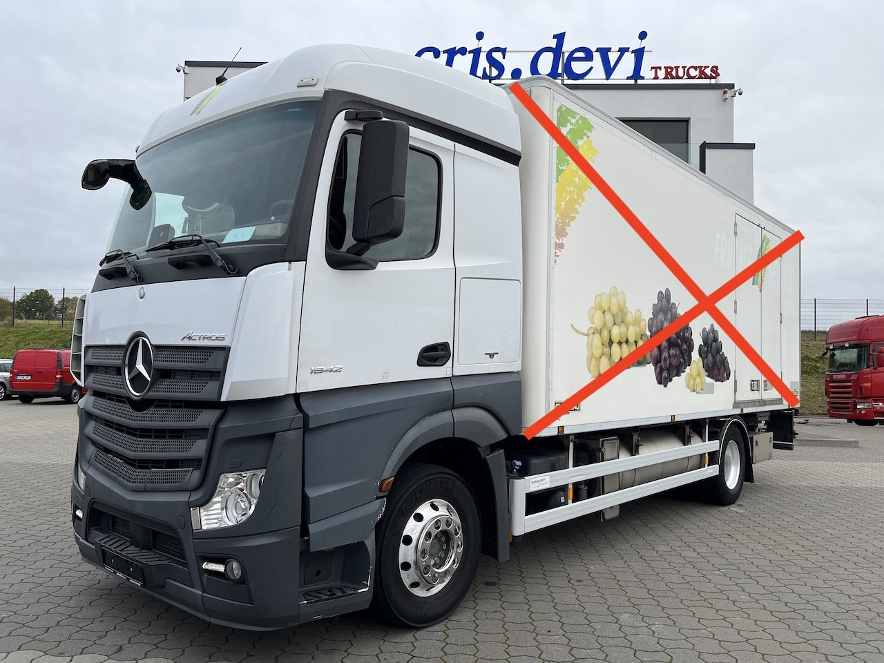 Mercedes-Benz 1842 4x2 FAHRGESTELL - Camião chassi: foto 1 Mercedes-Benz 1842 4x2 FAHRGESTELL - Camião chassi: foto 1