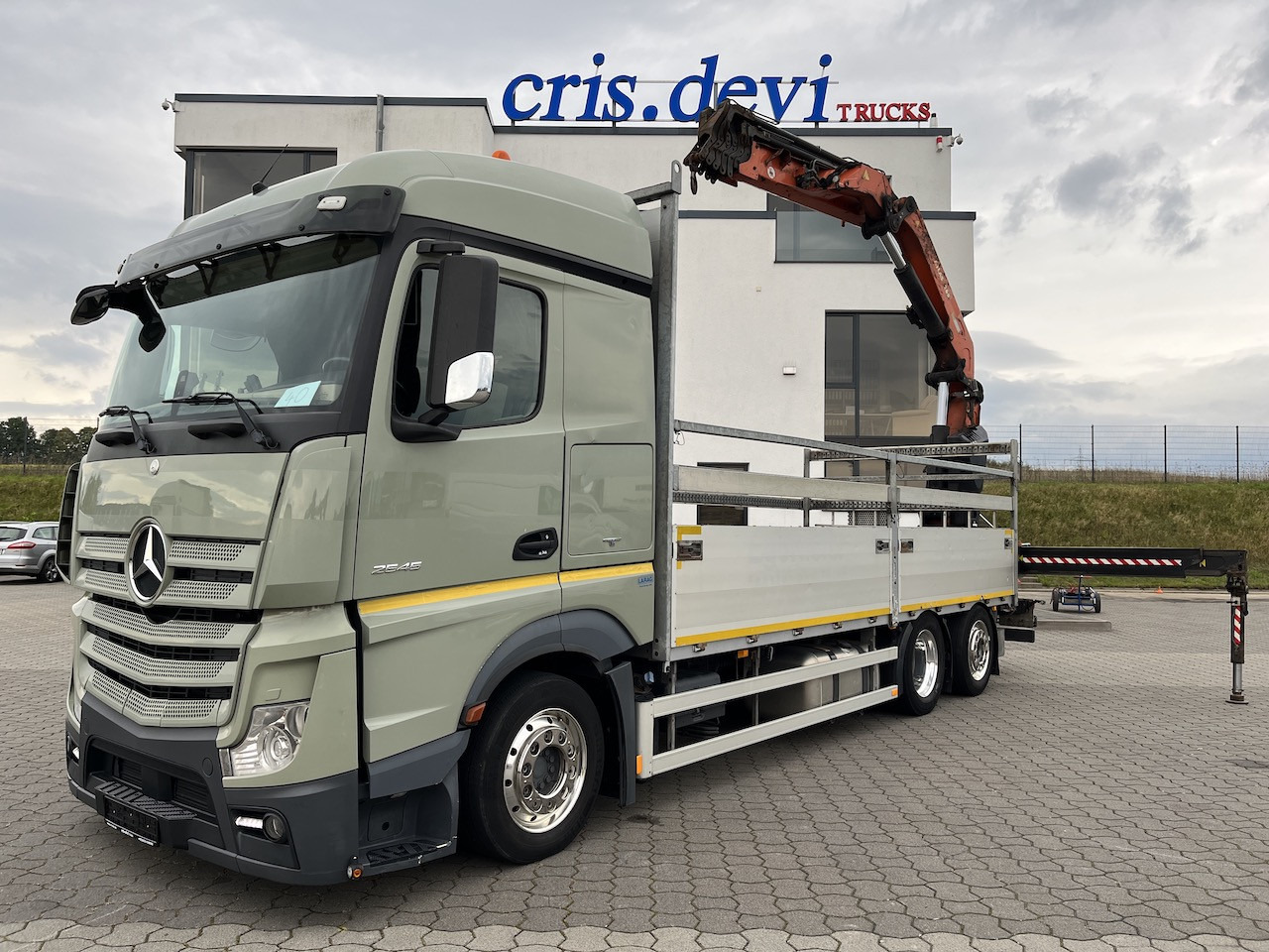 Mercedes-Benz Actros 2545 6x2 Atlas 265-A6 Lenk- Liftachse - Camião de caixa aberta/ Plataforma, Camião grua: foto 1 Mercedes-Benz Actros 2545 6x2 Atlas 265-A6 Lenk- Liftachse - Camião de caixa aberta/ Plataforma, Camião grua: foto 1