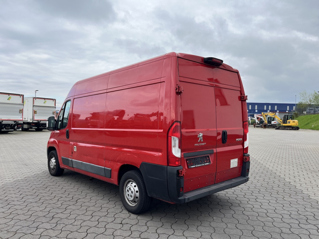 Peugeot Boxer Verkaufsfahrzeug Foodtruck - Food truck: foto 5 Peugeot Boxer Verkaufsfahrzeug Foodtruck - Food truck: foto 5