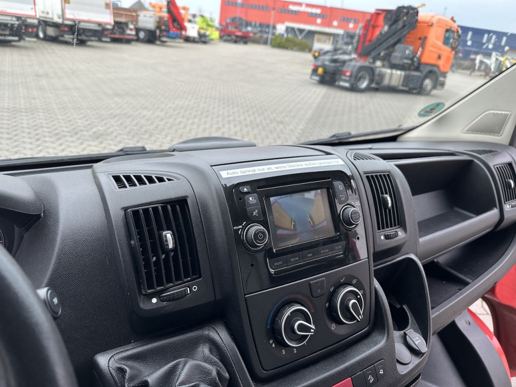 Peugeot Boxer Verkaufsfahrzeug Foodtruck - Food truck: foto 3 Peugeot Boxer Verkaufsfahrzeug Foodtruck - Food truck: foto 3