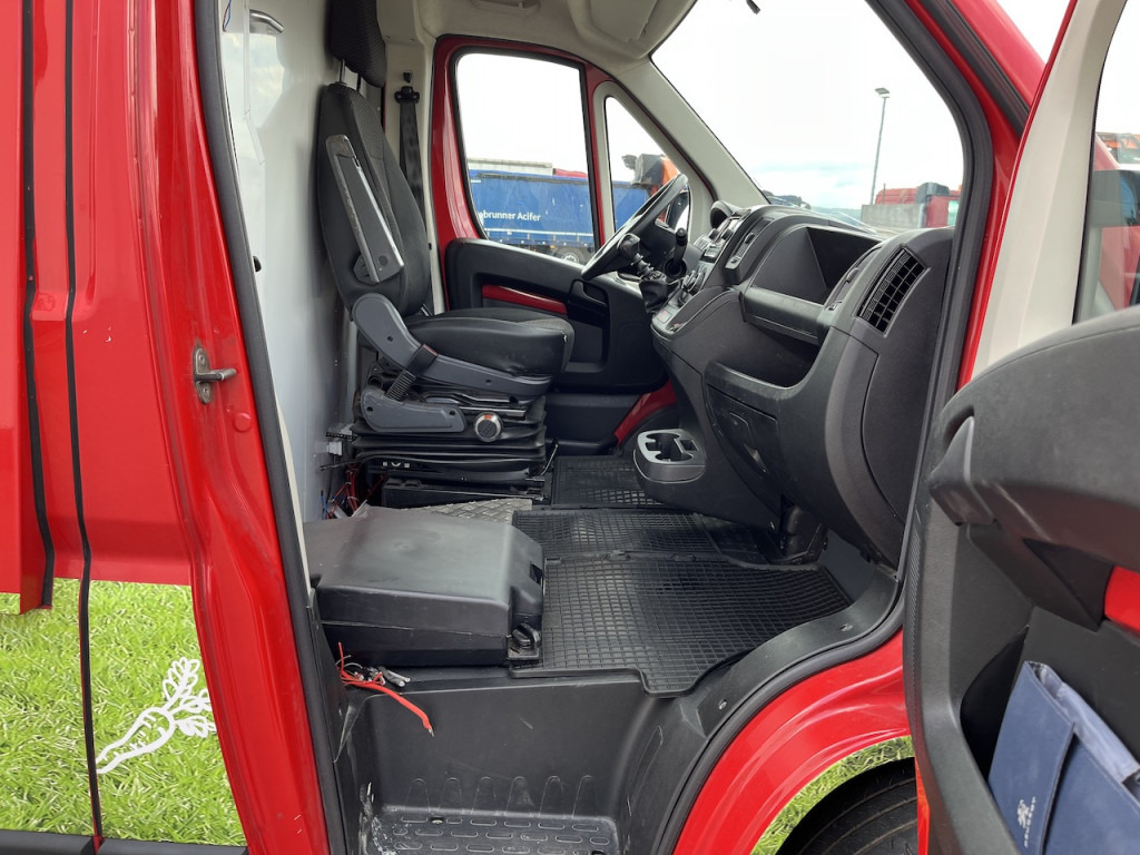 Peugeot Boxer Verkaufsfahrzeug Foodtruck - Food truck: foto 3 Peugeot Boxer Verkaufsfahrzeug Foodtruck - Food truck: foto 3
