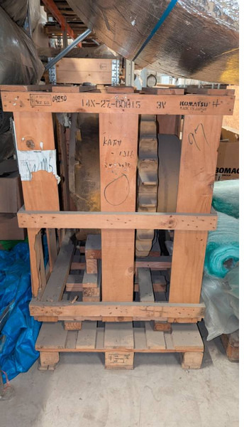 Komatsu D65EX-15 - FINAL DRIVE ASSY - 14X-27-00015 - Hidráulica para Máquina de construção: foto 2 Komatsu D65EX-15 - FINAL DRIVE ASSY - 14X-27-00015 - Hidráulica para Máquina de construção: foto 2