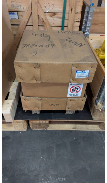 Komatsu D65PX-15 - HYDRAULIC MOTOR ASSY - 708-7L-00040 - Buldôzer: foto 3 Komatsu D65PX-15 - HYDRAULIC MOTOR ASSY - 708-7L-00040 - Buldôzer: foto 3