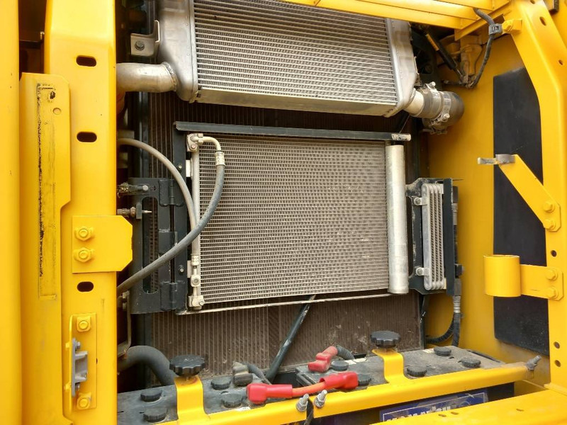 Escavadora de rastos Komatsu PC210LCI-11: foto 12