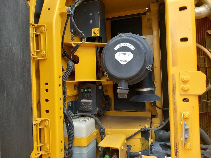 Escavadora de rastos Komatsu PC210LCI-11: foto 13