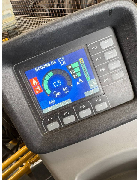 Komatsu PC33E-6 - Mini escavadeira: foto 4 Komatsu PC33E-6 - Mini escavadeira: foto 4