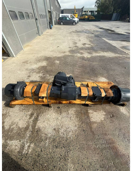 Komatsu PW140-7 REAR AXLE ASSEMBLY 20E-22-32000 - Eixo e peças para Máquina de construção: foto 4 Komatsu PW140-7 REAR AXLE ASSEMBLY 20E-22-32000 - Eixo e peças para Máquina de construção: foto 4