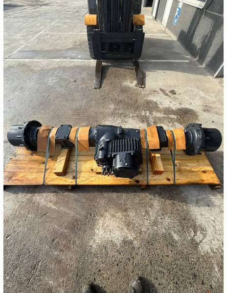 Komatsu PW140-7 REAR AXLE ASSEMBLY 20E-22-32000 - Eixo e peças para Máquina de construção: foto 1 Komatsu PW140-7 REAR AXLE ASSEMBLY 20E-22-32000 - Eixo e peças para Máquina de construção: foto 1