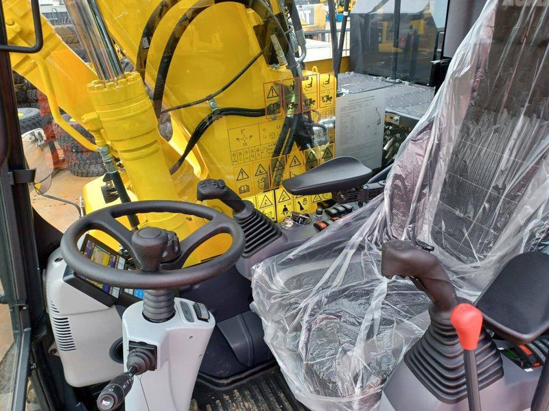 Komatsu PW158-11E0 - Escavadeira de rodas: foto 4 Komatsu PW158-11E0 - Escavadeira de rodas: foto 4