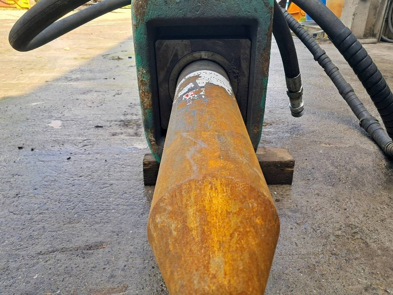 MONTABERT M900 - Martelo hidráulico para Máquina de construção: foto 4 MONTABERT M900 - Martelo hidráulico para Máquina de construção: foto 4