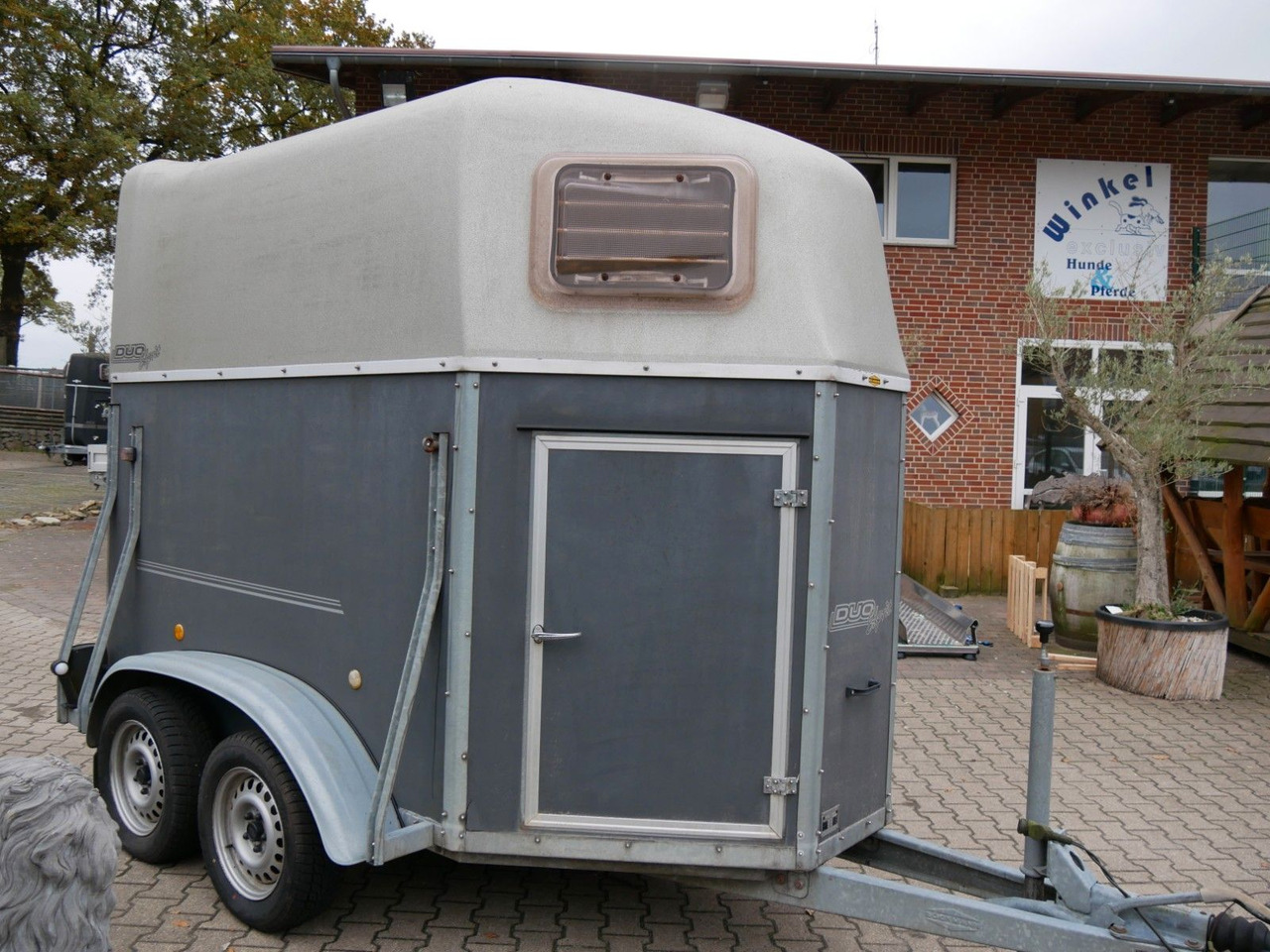 Böckmann Duo Esprit mit Sattelkammer - Reboque transporte de gado: foto 2 Böckmann Duo Esprit mit Sattelkammer - Reboque transporte de gado: foto 2