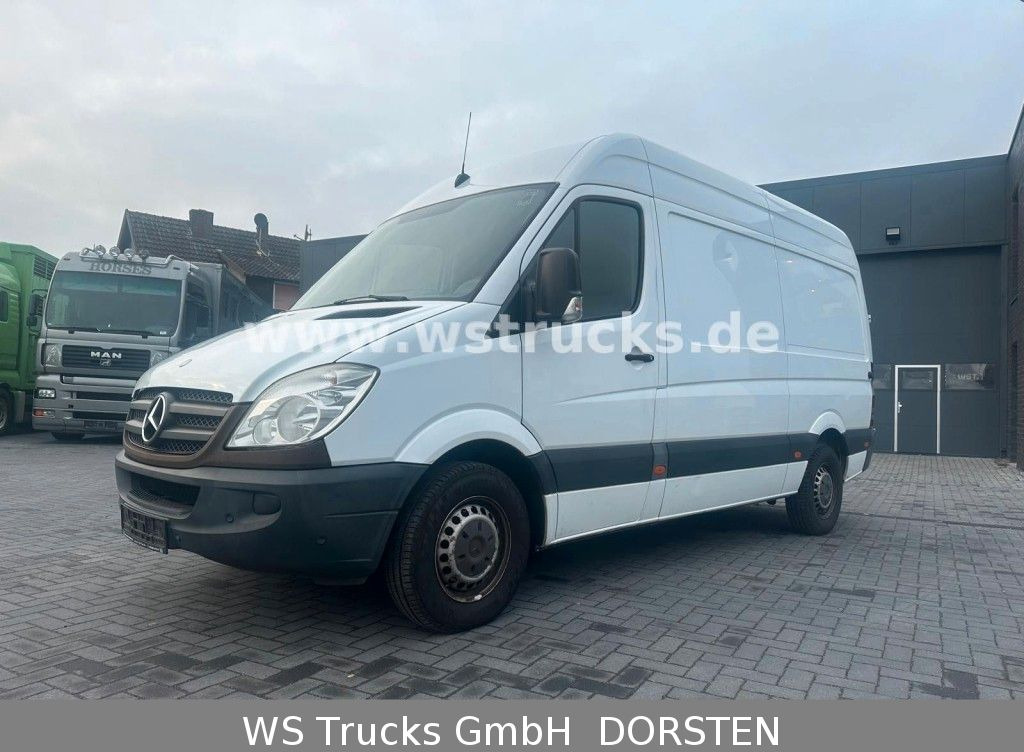 Mercedes-Benz Sprinter II Kasten 216 CDI Hoch/Lang - Automóvel: foto 3 Mercedes-Benz Sprinter II Kasten 216 CDI Hoch/Lang - Automóvel: foto 3