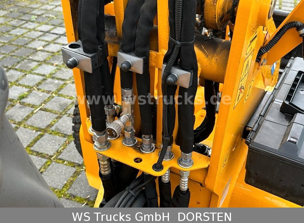 Schäffer 2428 SLT Fahrerschutzkabine , Gabel , Schaufel - Pá carregadora de rodas: foto 3 Schäffer 2428 SLT Fahrerschutzkabine , Gabel , Schaufel - Pá carregadora de rodas: foto 3