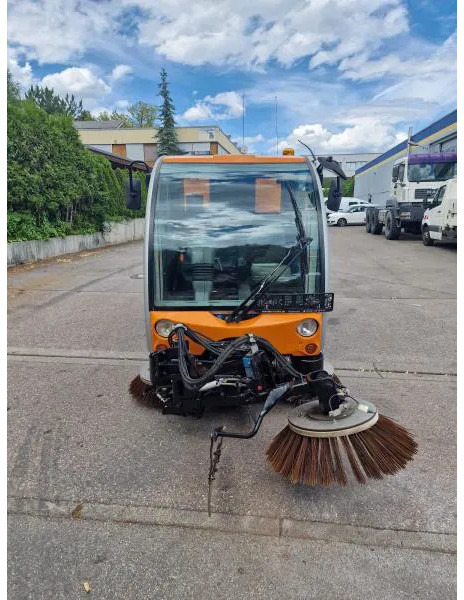 Bucher Kehrmaschine BUCHER-GUYER Kehrmaschine EG 4.500 kg Diesel Topzustand - Varredora industrial: foto 3 Bucher Kehrmaschine BUCHER-GUYER Kehrmaschine EG 4.500 kg Diesel Topzustand - Varredora industrial: foto 3