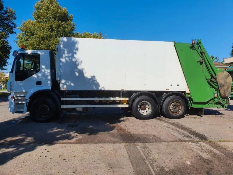 Iveco 260S 42 WAAGE 5 m³ Zöller Medium XXL 24 Umleerer - Caminhão de lixo: foto 4 Iveco 260S 42 WAAGE 5 m³ Zöller Medium XXL 24 Umleerer - Caminhão de lixo: foto 4