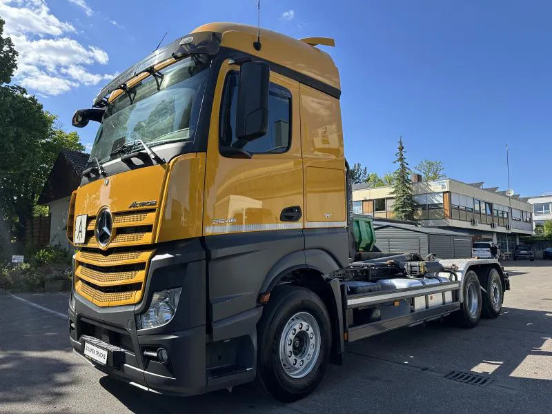 Mercedes-Benz Actros 2645 6x2 ABROLLER Lenk/Lift MEILLER 2170 Intarder - Camião polibenne, Camião grua: foto 2 Mercedes-Benz Actros 2645 6x2 ABROLLER Lenk/Lift MEILLER 2170 Intarder - Camião polibenne, Camião grua: foto 2