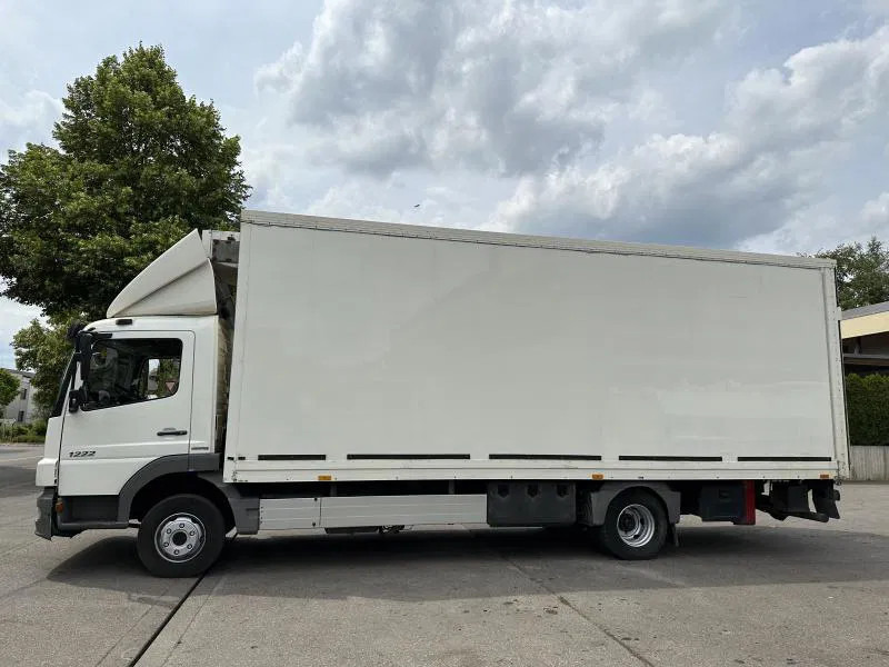Mercedes-Benz Atego 1222 L Kühl-LKW Klima - Camião frigorífico: foto 2 Mercedes-Benz Atego 1222 L Kühl-LKW Klima - Camião frigorífico: foto 2