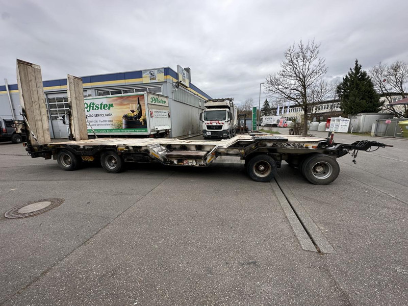 Müller-Mitteltal T4 4-Achs Tieflader Radmulden luftgefedert T4 4-Achs Tieflader Radmulden luftgefedert - Reboque baixa: foto 2 Müller-Mitteltal T4 4-Achs Tieflader Radmulden luftgefedert T4 4-Achs Tieflader Radmulden luftgefedert - Reboque baixa: foto 2