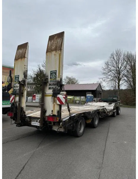 Müller-Mitteltal T4 4-Achs Tieflader Radmulden luftgefedert T4 4-Achs Tieflader Radmulden luftgefedert - Reboque baixa: foto 4 Müller-Mitteltal T4 4-Achs Tieflader Radmulden luftgefedert T4 4-Achs Tieflader Radmulden luftgefedert - Reboque baixa: foto 4