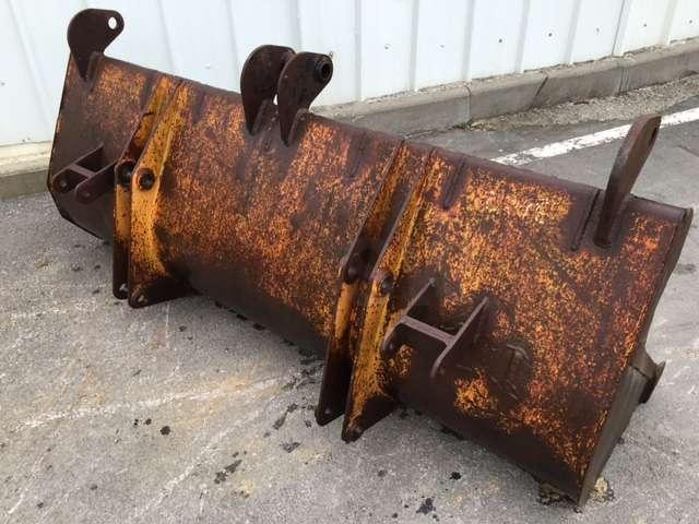 CASE 2300mm - Tractopelle - Balde carregador: foto 4 CASE 2300mm - Tractopelle - Balde carregador: foto 4