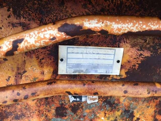 CASE 2340mm - Type tractopelle - Balde carregador: foto 4 CASE 2340mm - Type tractopelle - Balde carregador: foto 4