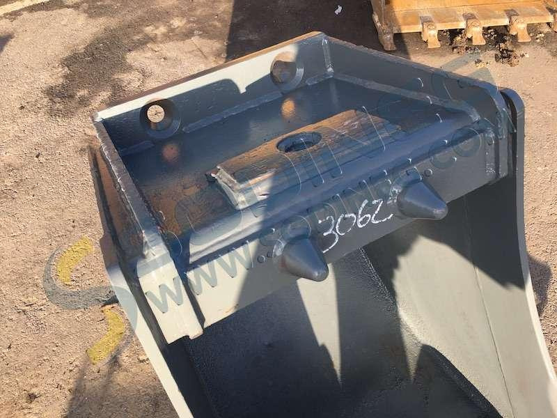 MECALAC 600mm - series 8 / 10 / 11 et 12 - Balde escavadora: foto 4 MECALAC 600mm - series 8 / 10 / 11 et 12 - Balde escavadora: foto 4