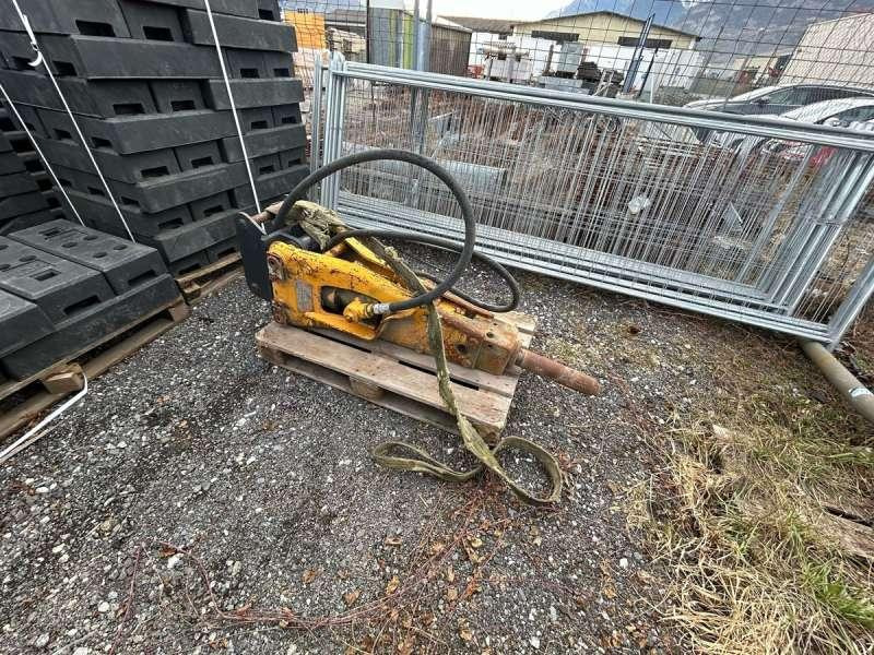 MONTABERT PELLE 8 TONNES / TRACTOPELLE - Martelo hidráulico: foto 3 MONTABERT PELLE 8 TONNES / TRACTOPELLE - Martelo hidráulico: foto 3