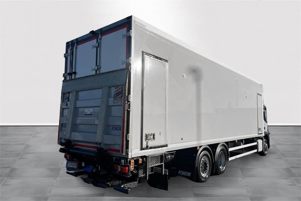 Mercedes-Benz ACTROS 2546L-6X2/ 60 FRC 07/2026 - Camião isotérmico: foto 5 Mercedes-Benz ACTROS 2546L-6X2/ 60 FRC 07/2026 - Camião isotérmico: foto 5