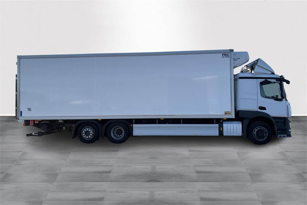 Mercedes-Benz ACTROS 5L 2546 L6x2 / FRC 02/2028 - Camião isotérmico: foto 4 Mercedes-Benz ACTROS 5L 2546 L6x2 / FRC 02/2028 - Camião isotérmico: foto 4