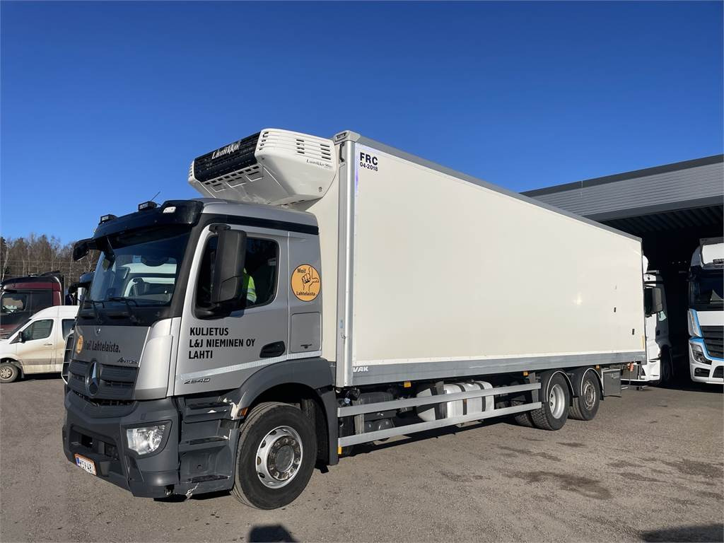 Mercedes-Benz ANTOS 2540 L/6x2 VAK FRC Umpikori - Camião isotérmico: foto 1 Mercedes-Benz ANTOS 2540 L/6x2 VAK FRC Umpikori - Camião isotérmico: foto 1