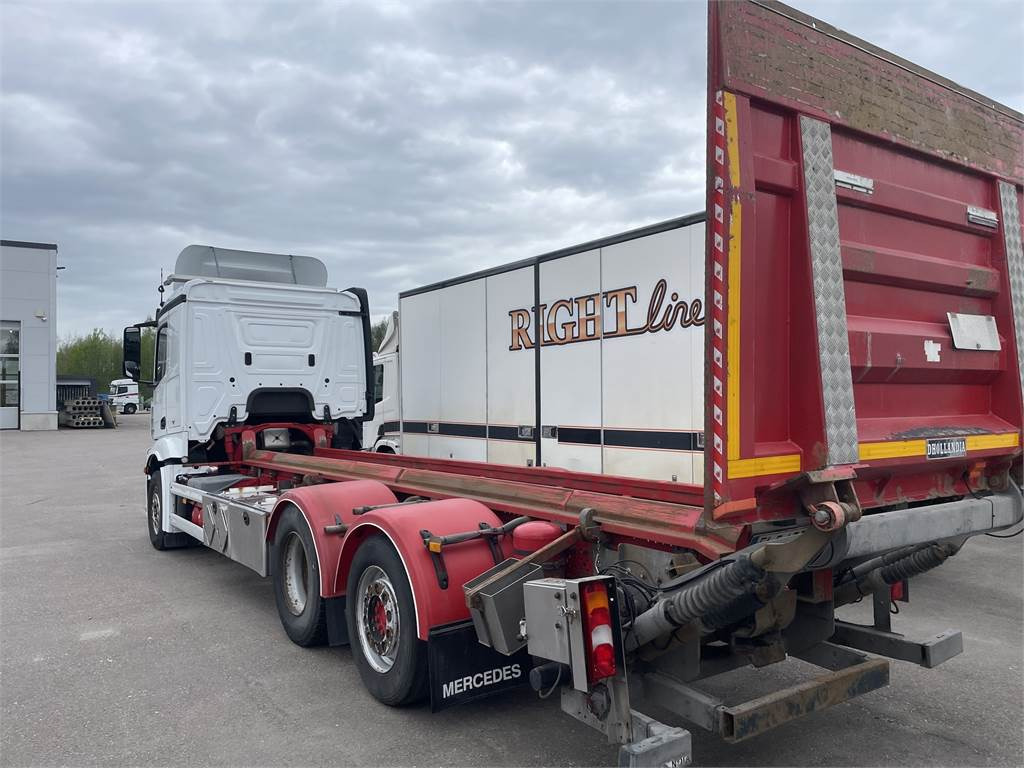 Mercedes-Benz Actros L 2551 L/6x2ENA - Camião chassi: foto 4 Mercedes-Benz Actros L 2551 L/6x2ENA - Camião chassi: foto 4