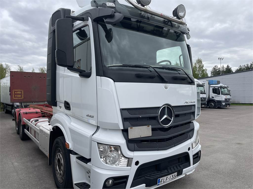 Mercedes-Benz Actros L 2551 L/6x2ENA - Camião chassi: foto 2 Mercedes-Benz Actros L 2551 L/6x2ENA - Camião chassi: foto 2