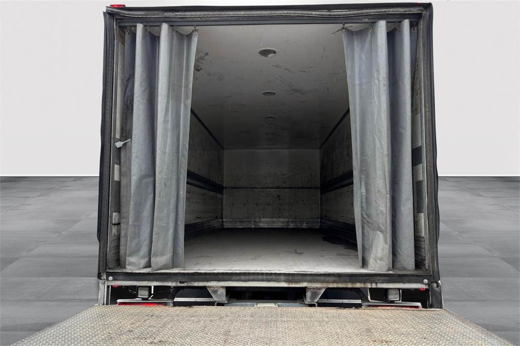 Scania P280 4x2 umpikori - Camião furgão: foto 4 Scania P280 4x2 umpikori - Camião furgão: foto 4