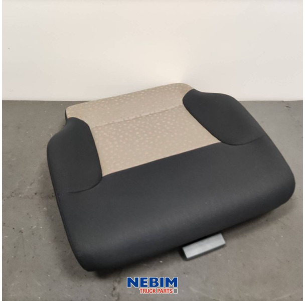 Renault Renault - 7423655259 - Zitkussen Renault D DST-CF5 - Peça de reposição para Camião: foto 1 Renault Renault - 7423655259 - Zitkussen Renault D DST-CF5 - Peça de reposição para Camião: foto 1