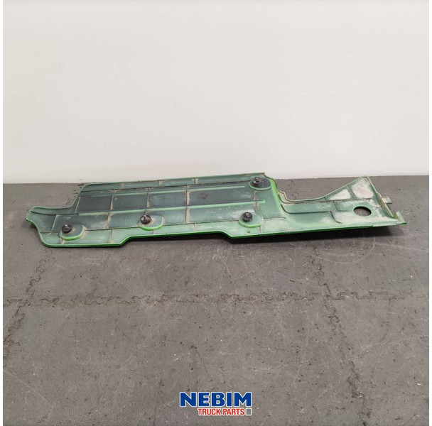 Volvo Volvo - 82425484 - Inkijkbescherming rechts - Peça de reposição para Camião: foto 2 Volvo Volvo - 82425484 - Inkijkbescherming rechts - Peça de reposição para Camião: foto 2