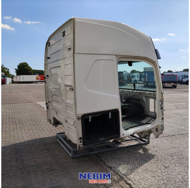 Peça de reposição para Camião Volvo Volvo - 85135364 - Cabine FH4 Globetrotter: foto 9
