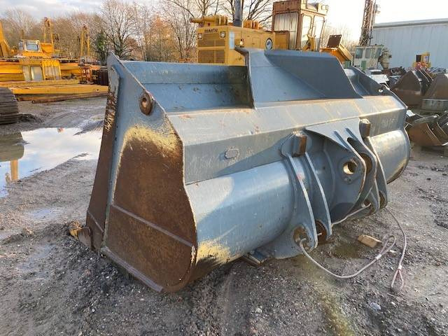 Liebherr (1884) L 586 Schaufel / bucket - Pá carregadora de rodas: foto 4 Liebherr (1884) L 586 Schaufel / bucket - Pá carregadora de rodas: foto 4