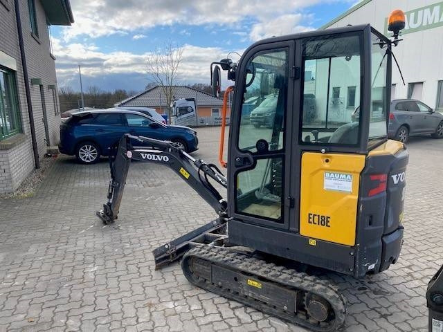 Volvo EC 18 E MIETE / RENTAL (12001761) - Mini escavadeira: foto 2 Volvo EC 18 E MIETE / RENTAL (12001761) - Mini escavadeira: foto 2