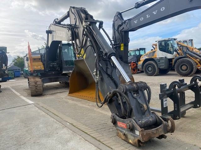 Volvo EC 300 E NL MIETE / RENTAL (12001057) - Escavadora de rastos: foto 4 Volvo EC 300 E NL MIETE / RENTAL (12001057) - Escavadora de rastos: foto 4