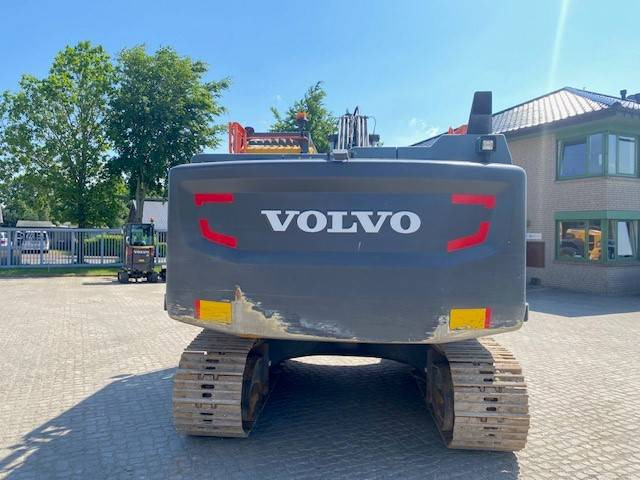 Volvo EC 300 E NL new engine MIETE / RENTAL (12002174) - Escavadora de rastos: foto 3 Volvo EC 300 E NL new engine MIETE / RENTAL (12002174) - Escavadora de rastos: foto 3