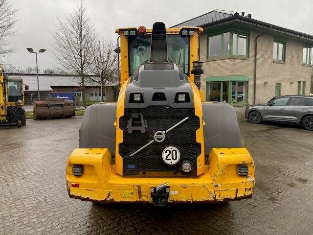 Volvo L 90 H MIETE / RENTAL - Pá carregadora de rodas: foto 3 Volvo L 90 H MIETE / RENTAL - Pá carregadora de rodas: foto 3