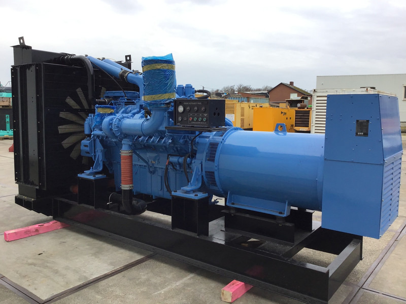 MTU 16V2000 GENERATOR 787KVA USED - Gerador elétrico: foto 3 MTU 16V2000 GENERATOR 787KVA USED - Gerador elétrico: foto 3