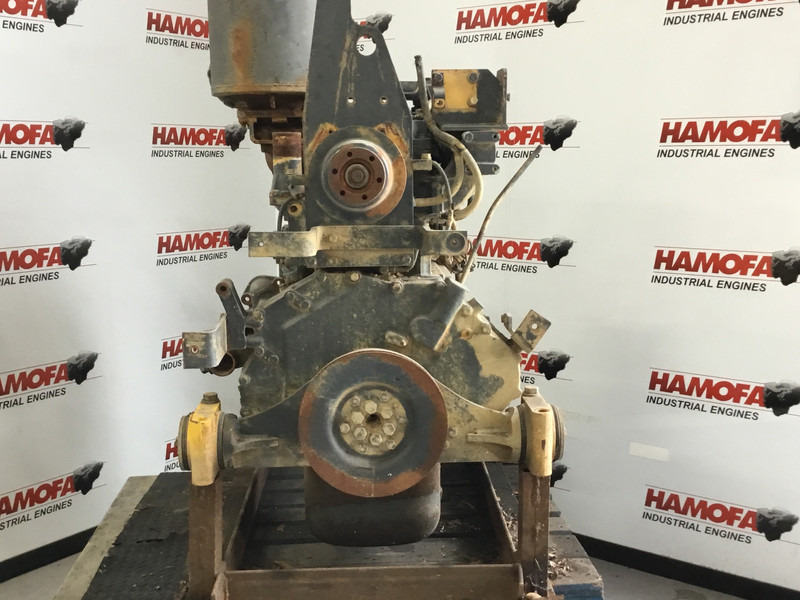 Komatsu S6D125E-2 USED - Máquina de construção: foto 4 Komatsu S6D125E-2 USED - Máquina de construção: foto 4