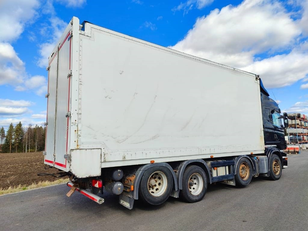 Scania R 500 8x2 4700 - Camião furgão: foto 4 Scania R 500 8x2 4700 - Camião furgão: foto 4