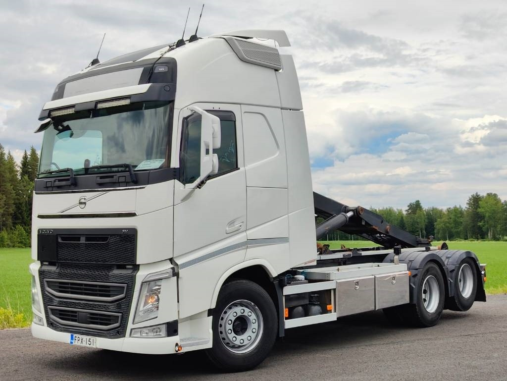 Volvo FH 540 - Camião polibenne: foto 1 Volvo FH 540 - Camião polibenne: foto 1