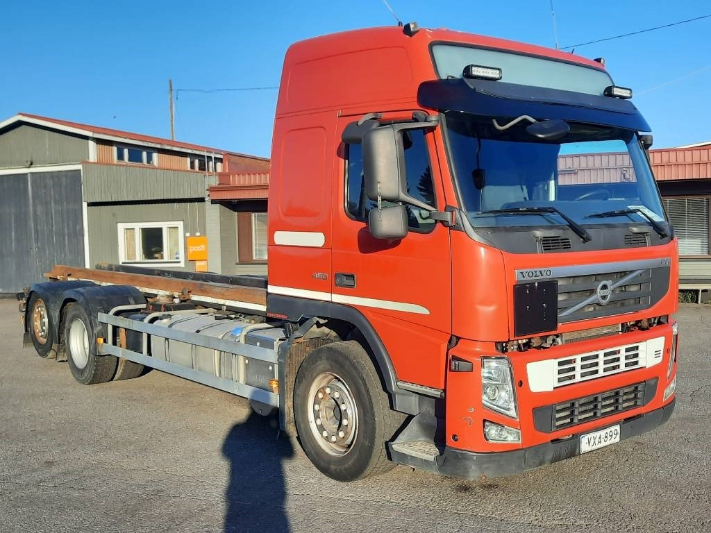 Volvo FM-11 - Camião transportador de contêineres/ Caixa móvel: foto 2 Volvo FM-11 - Camião transportador de contêineres/ Caixa móvel: foto 2
