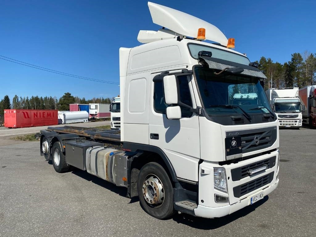 Volvo FM 13 - Camião transportador de contêineres/ Caixa móvel: foto 2 Volvo FM 13 - Camião transportador de contêineres/ Caixa móvel: foto 2