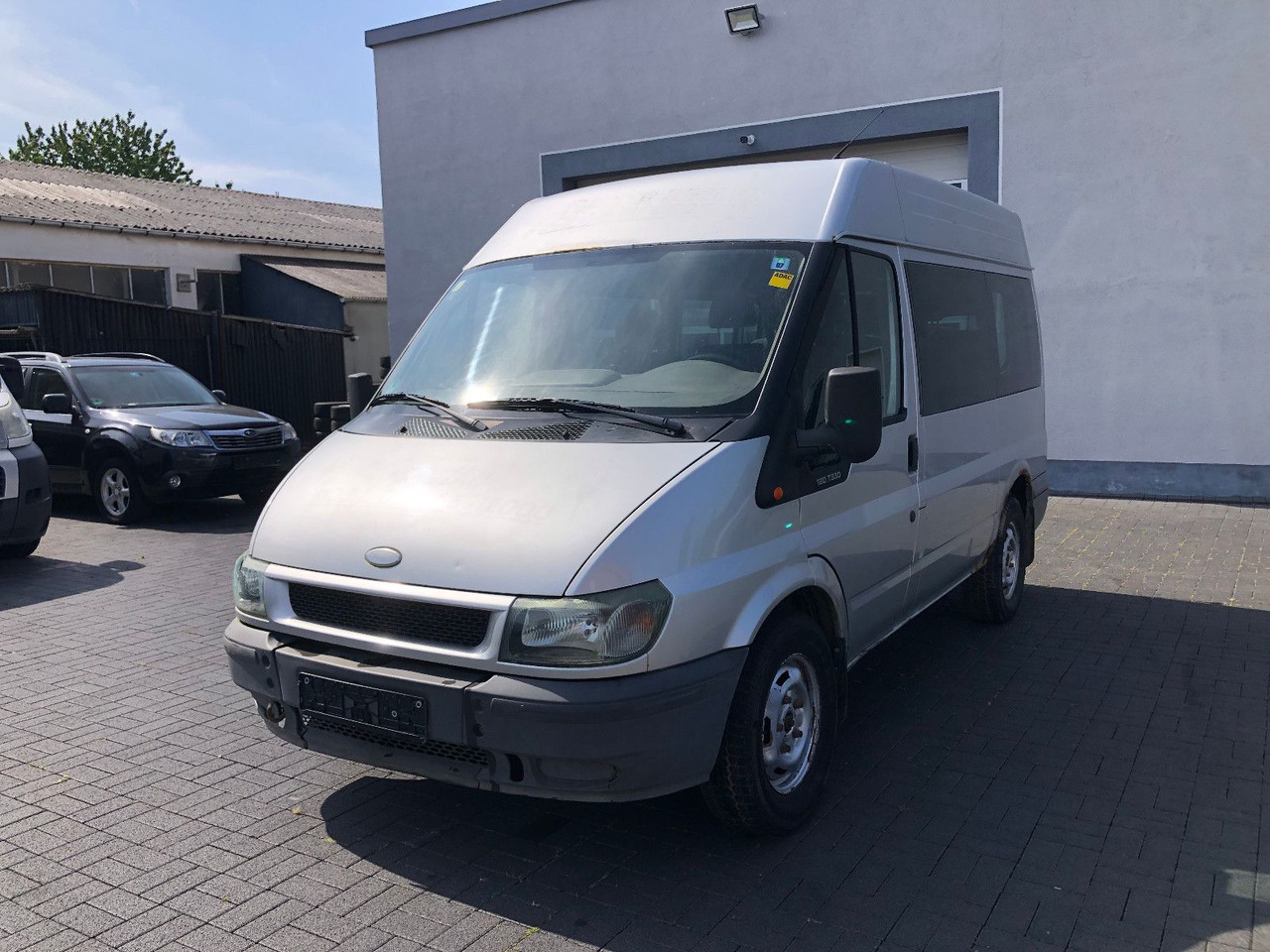 Ford Transit 2.4 TDi, Heckantrieb, 8-Sitzer, Klima - Furgão de passageiros: foto 1 Ford Transit 2.4 TDi, Heckantrieb, 8-Sitzer, Klima - Furgão de passageiros: foto 1