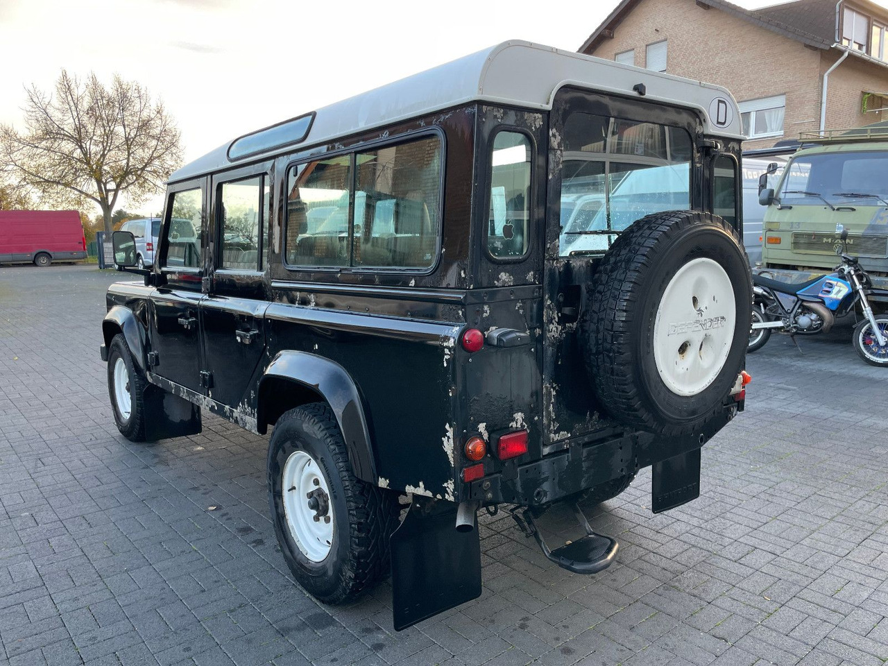Land Rover Defender 110 SW 2.5 TD , Wohnm.Zulassung, 1.Hand - SUV: foto 4 Land Rover Defender 110 SW 2.5 TD , Wohnm.Zulassung, 1.Hand - SUV: foto 4